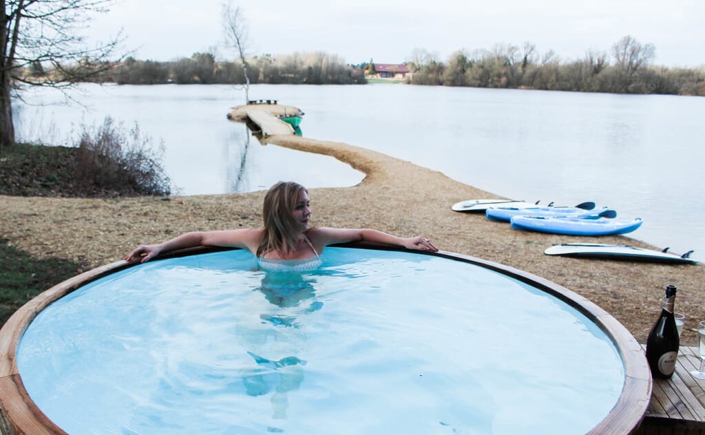 weekend-candy-in-hot-tub weekend-candy-in-hot-tub