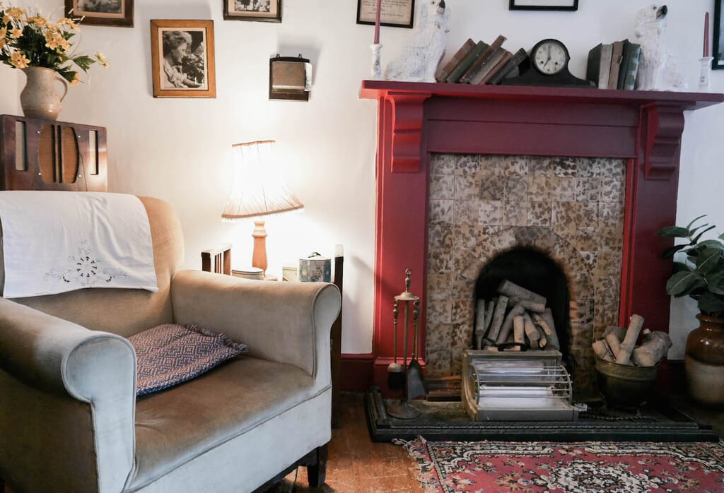 the dylan thomas boathouse in laugharne - south west wales the dylan thomas boathouse in laugharne - south west wales