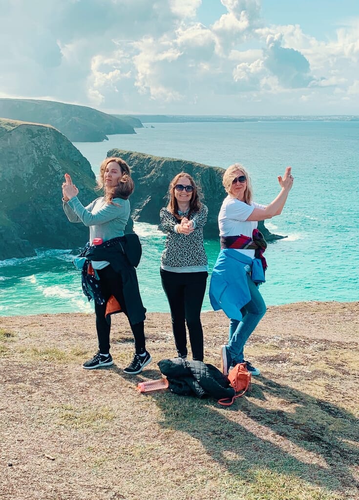 Coast walk on a girls weekend in cornwall Coast walk on a girls weekend in cornwall