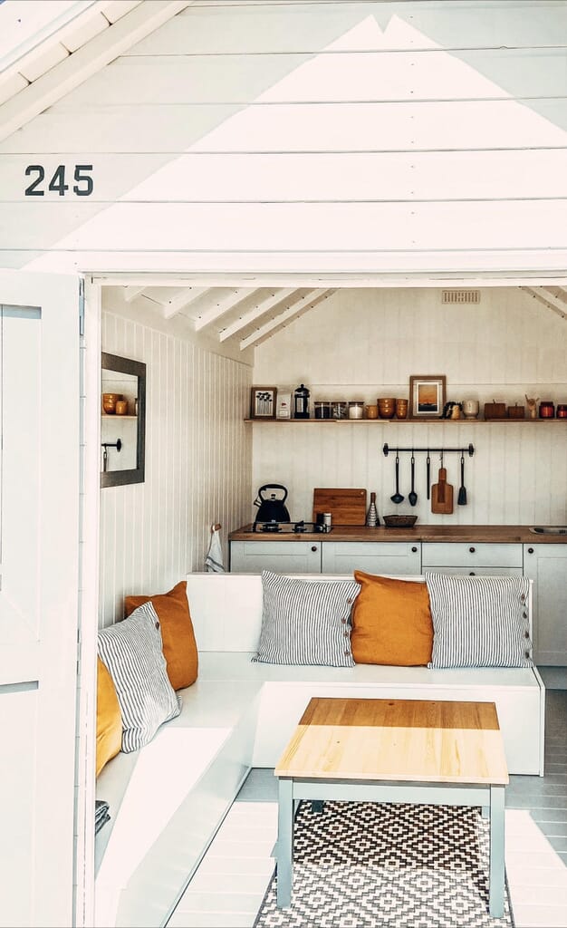 Cool Coastal Huts - Mersea 245 beach hut interior