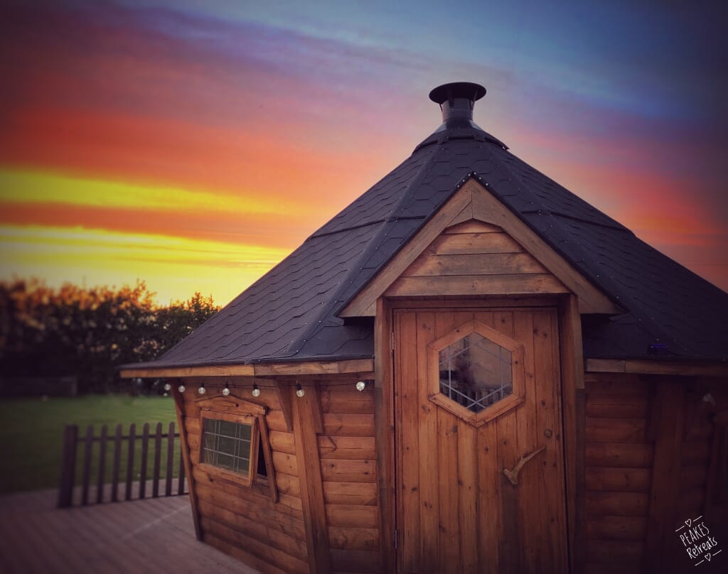 peake's retreats yurts in Staffordshire - BBQ hut peake's retreats yurts in Staffordshire - BBQ hut