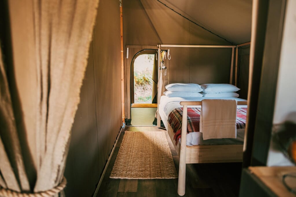 exe valley safari tent devon - bedroom