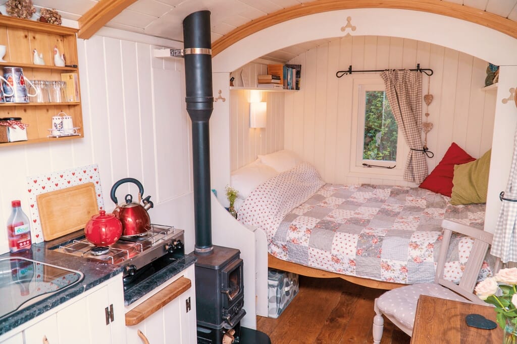Inside The Hut in The Sheep Wash - Ulverston glamping