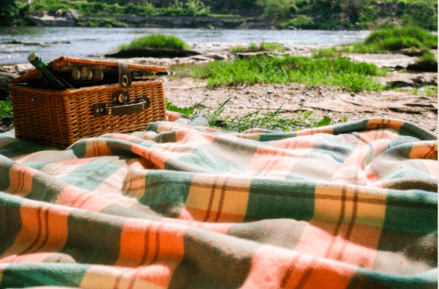 By The Wye - glamping site wye valley - picnic by river