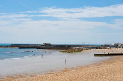 lyme-regis-holiday-cottage: View of The Cobb