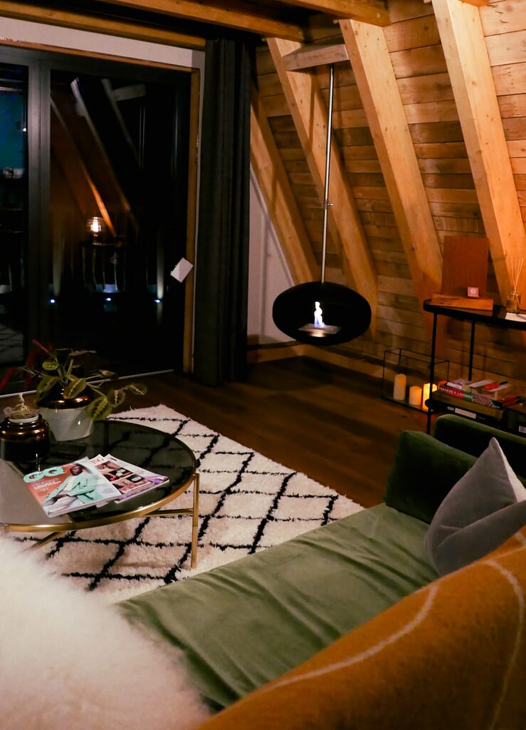 Hudnalls Hideout - treehouse to stay in, Wye Valley. Interior: lounge Hudnalls Hideout - treehouse to stay in, Wye Valley. Interior: lounge