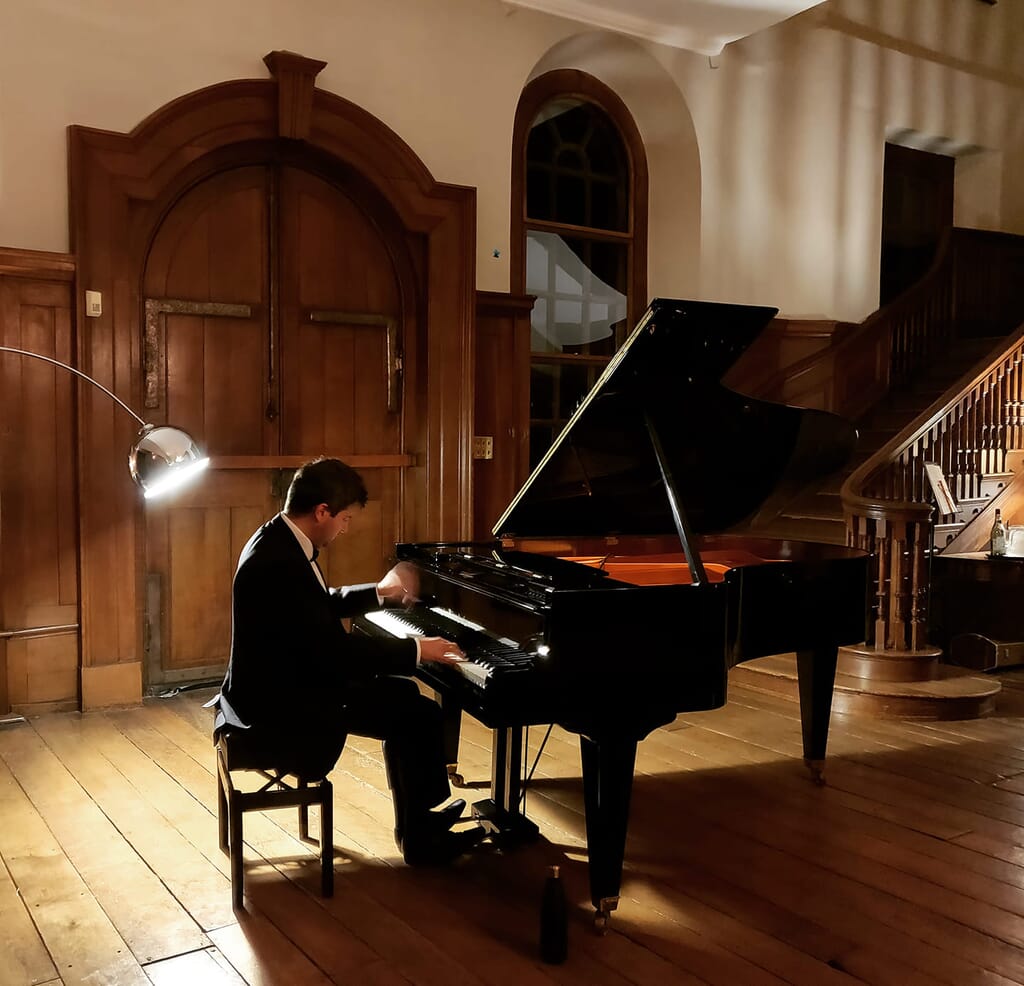 things-to-do-in-lockdown moonlight concert things-to-do-in-lockdown moonlight concert