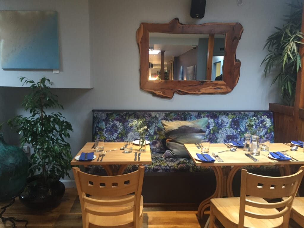 Harbour inn lyme regis - inside restaurant Harbour inn lyme regis - inside restaurant