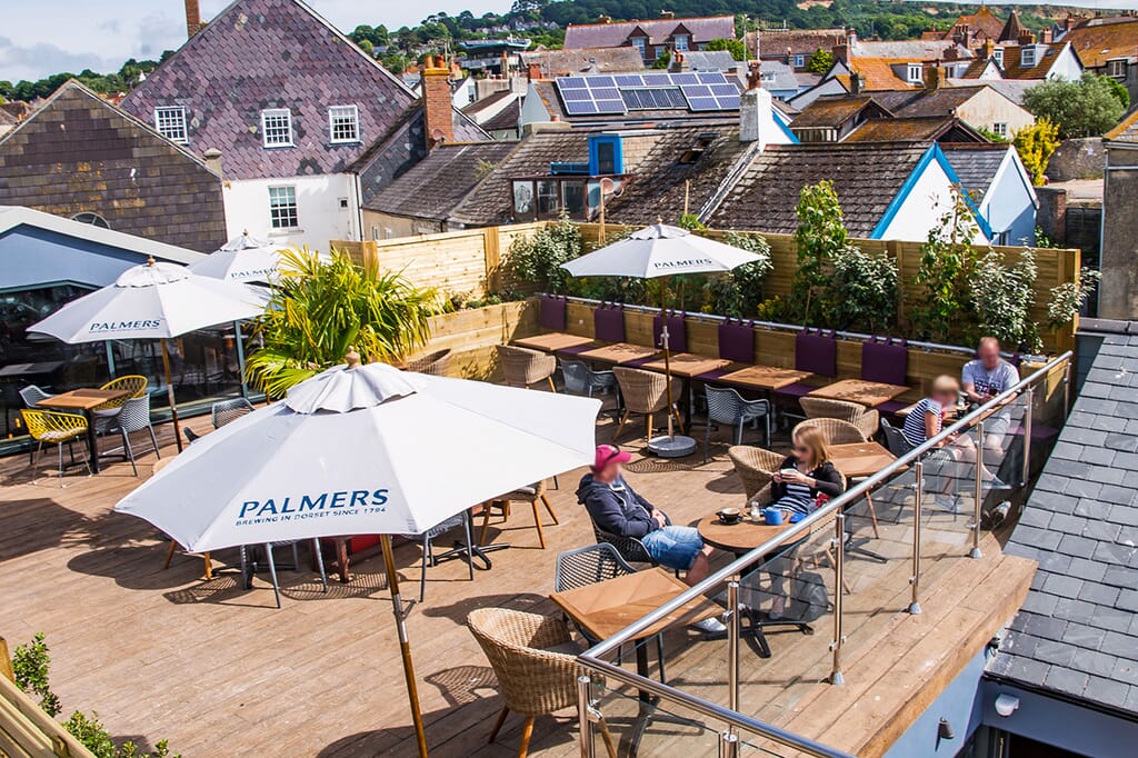 pilot boat inn lyme regis - roof terrace pilot boat inn lyme regis - roof terrace