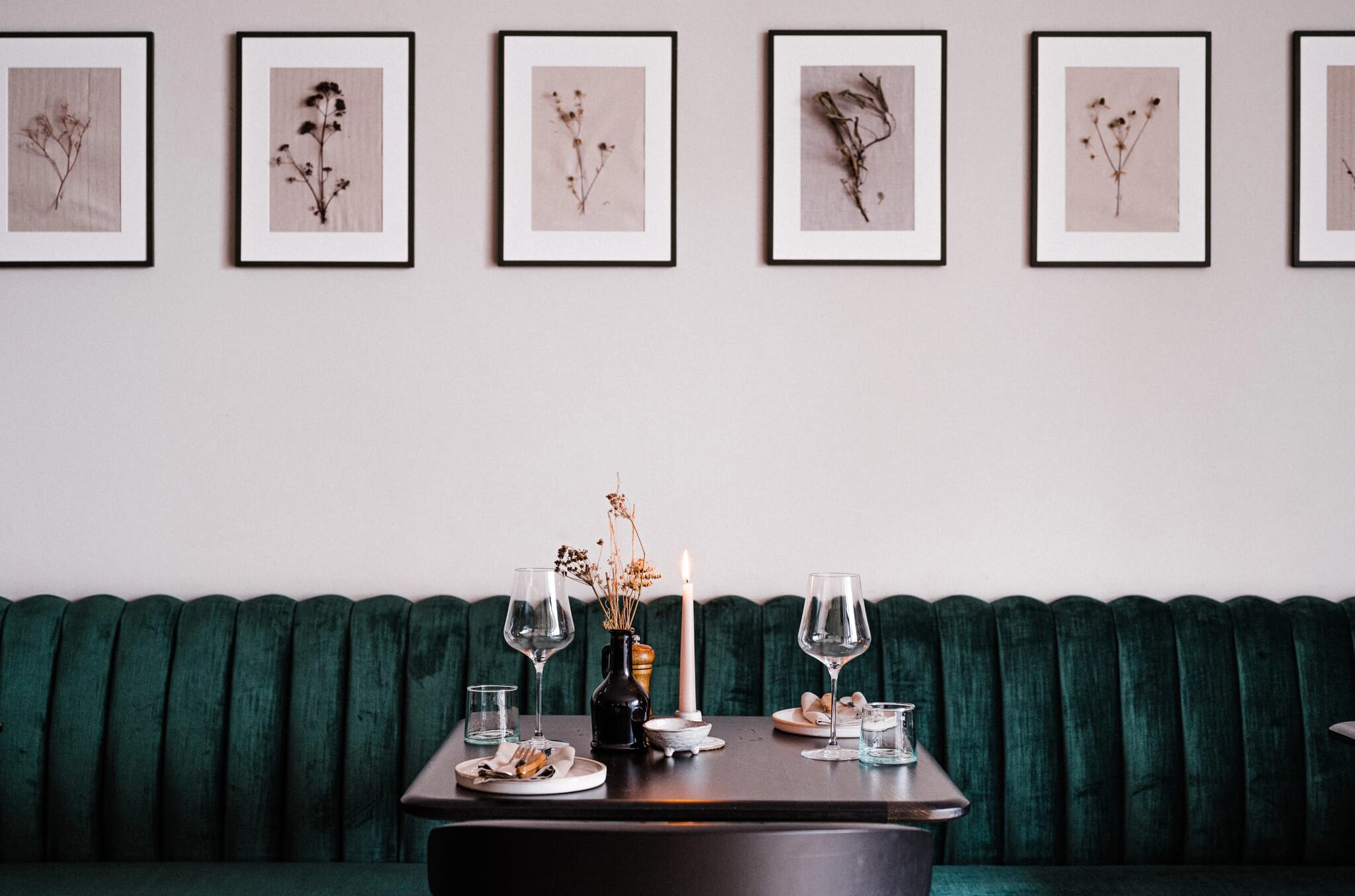 Robin Wylde Restaurant in Lyme Regis - inside