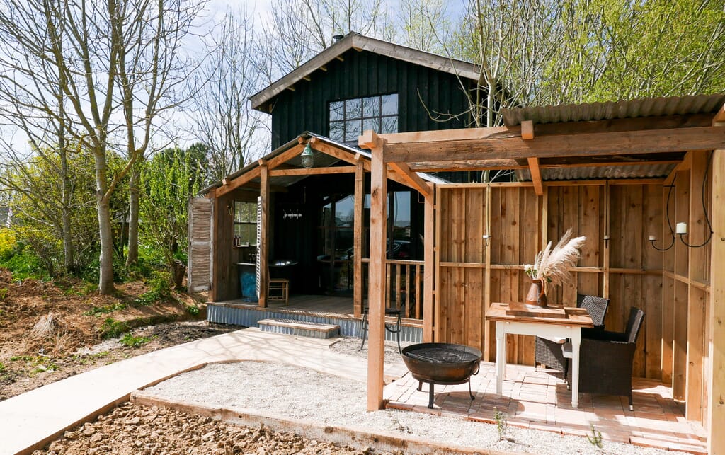 The Coop self-catering accommodation At Outbuildings - exterior