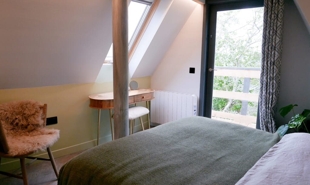 unique stays cornwall: kosel treehouse - bedroom