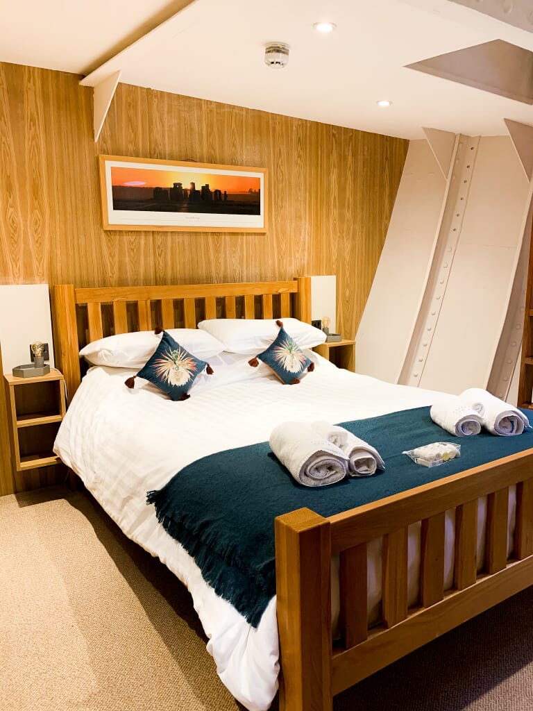 SULA-Lightship-Gloucester-Docks: Master Bedroom