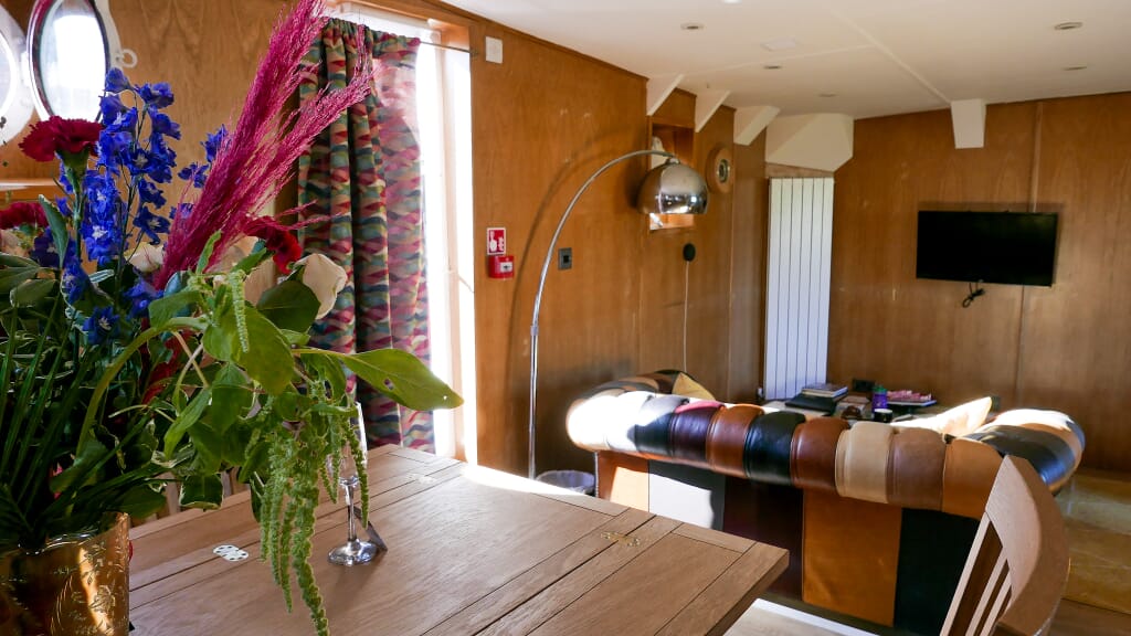 SULA-Lightship-Gloucester-Docks living space SULA-Lightship-Gloucester-Docks living space