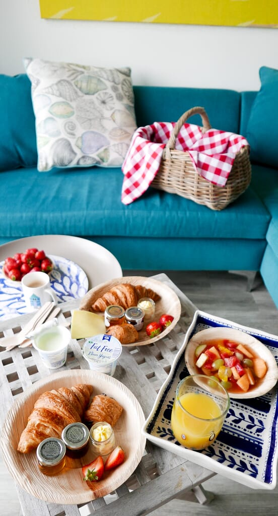 beachcroft-beach-huts: breakfast hamper beachcroft-beach-huts: breakfast hamper