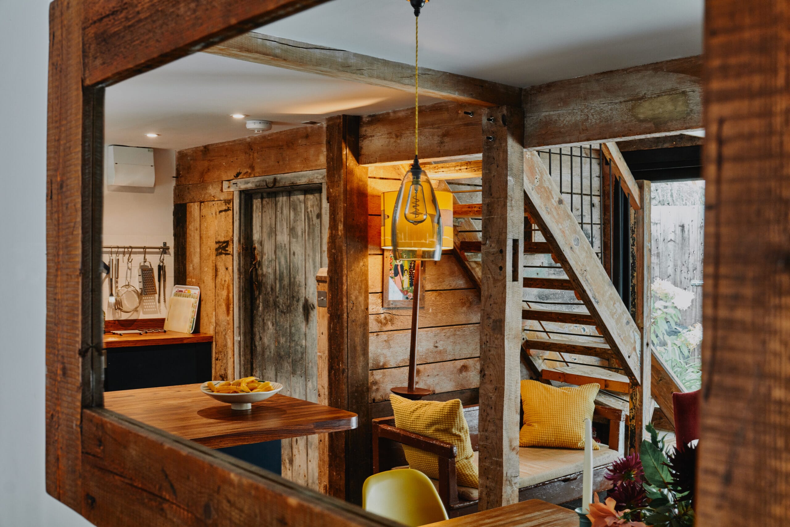 self-catering-ross-on-wye The Hayloft at Mad Dogs and Vintage Vans: Lounge