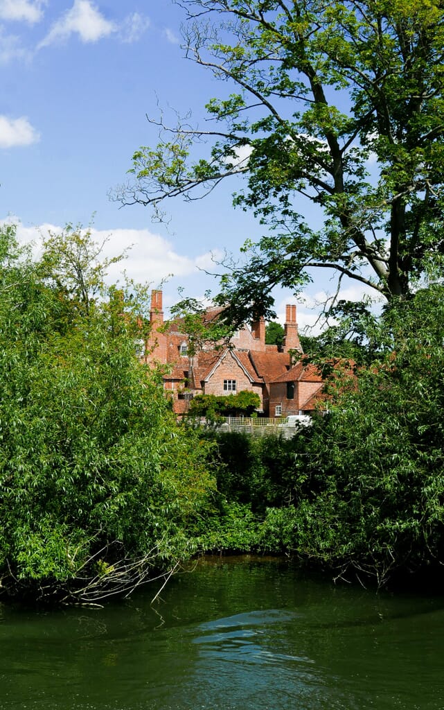 Cruise on the River Thames Cruise on the River Thames