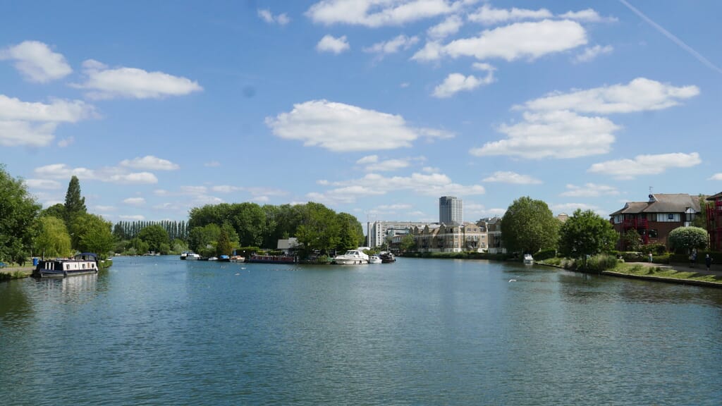 Cruise on the River Thames Cruise on the River Thames