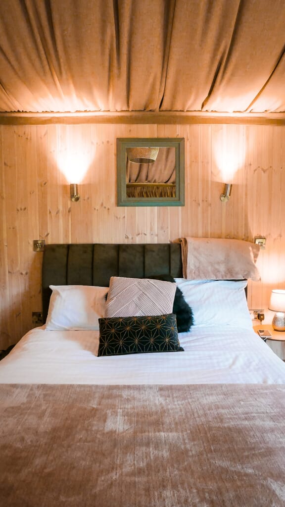 log cabins Shropshire - inside cabin bedroom log cabins Shropshire - inside cabin bedroom