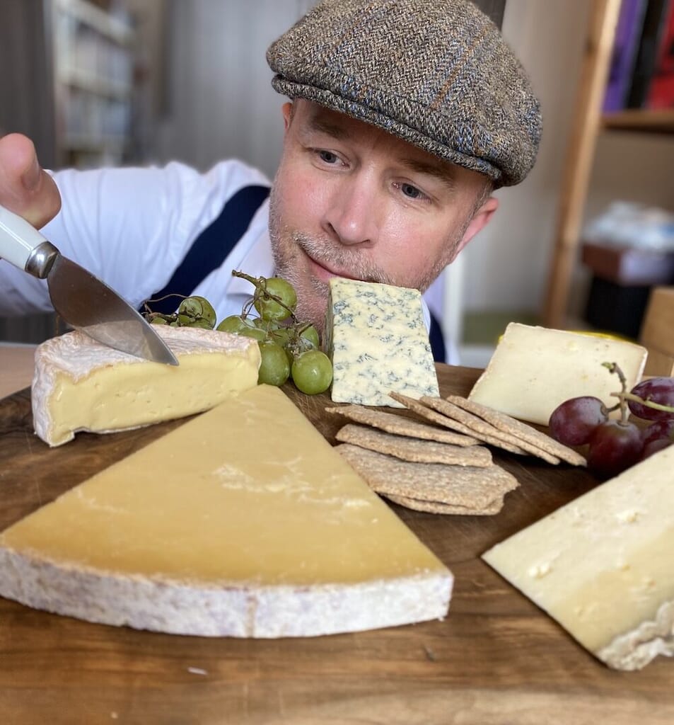 savouring bath walking food tour: mike and cheese