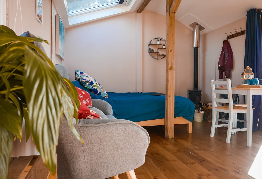 royal oak stargazing cabins devon bed and chairs royal oak stargazing cabins devon bed and chairs