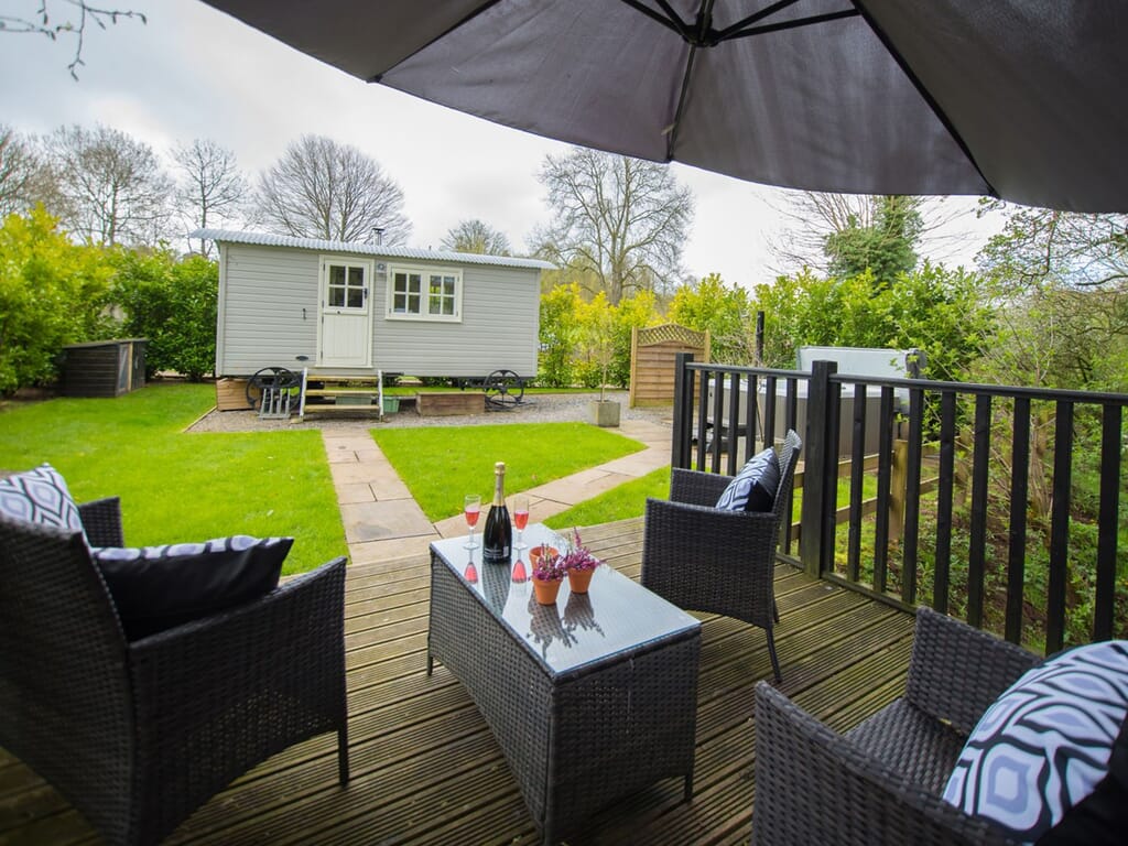 The-Snug-3.jpg?w=1024&h=768&scale The-Snug-3.jpg?w=1024&h=768&scale