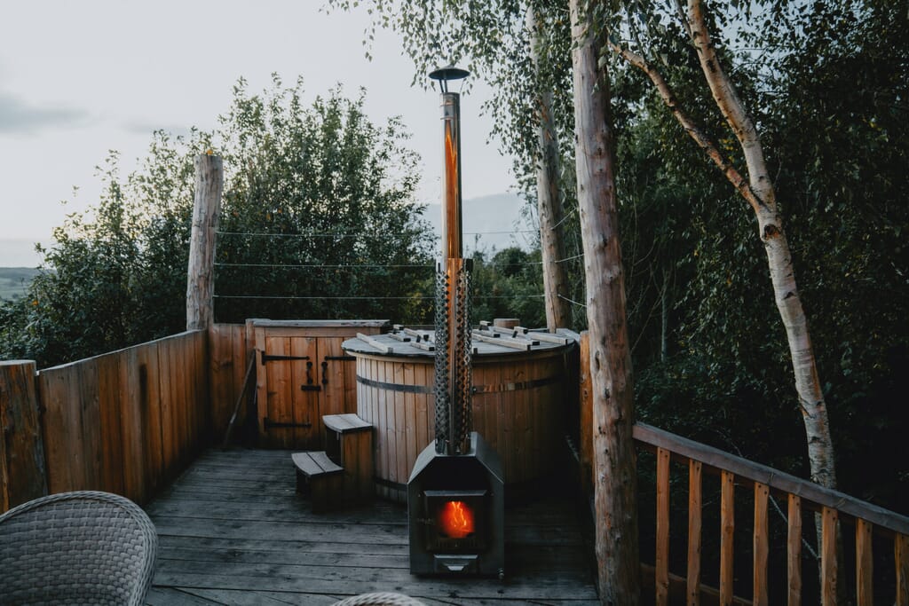 silva-treehouse-hot-tub-into-the-woods.-penrith-cumbria-scaled.jpg?w=1024&h=683&scale silva-treehouse-hot-tub-into-the-woods.-penrith-cumbria-scaled.jpg?w=1024&h=683&scale