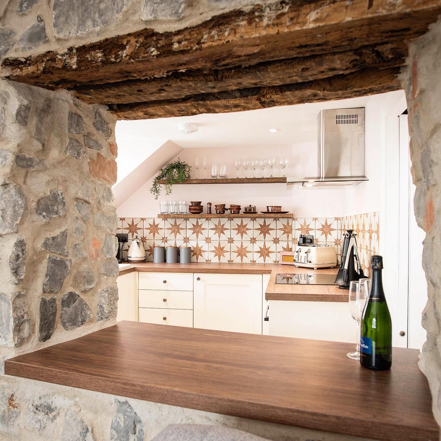 bakers loft apartment in lyme regis - kitchen