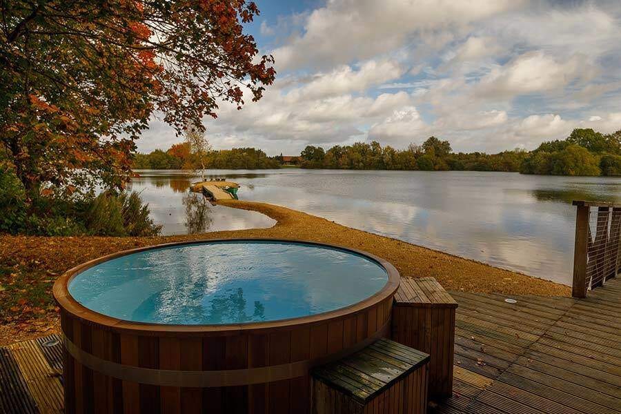 log house holidays cirencester - moondara