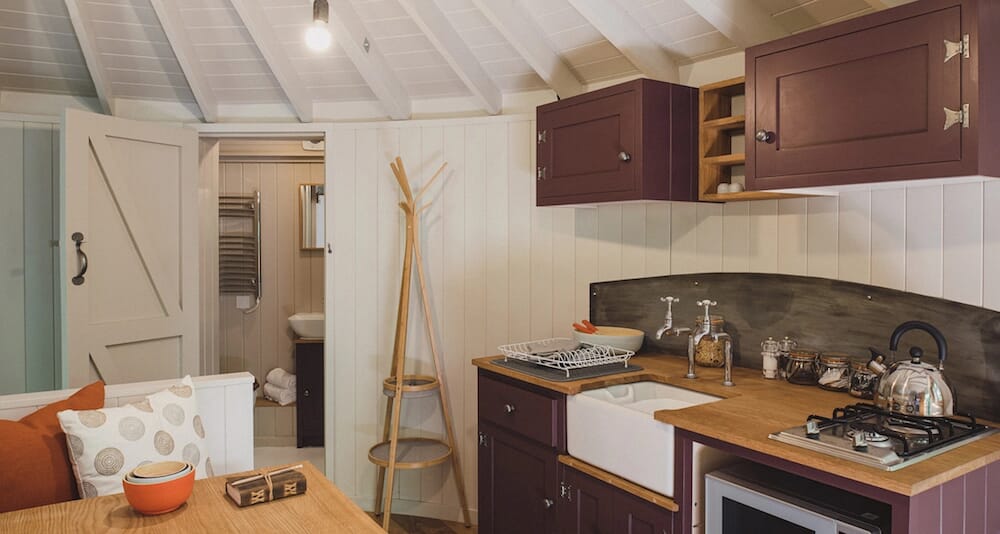 glamping sussex- the roundhouse interior