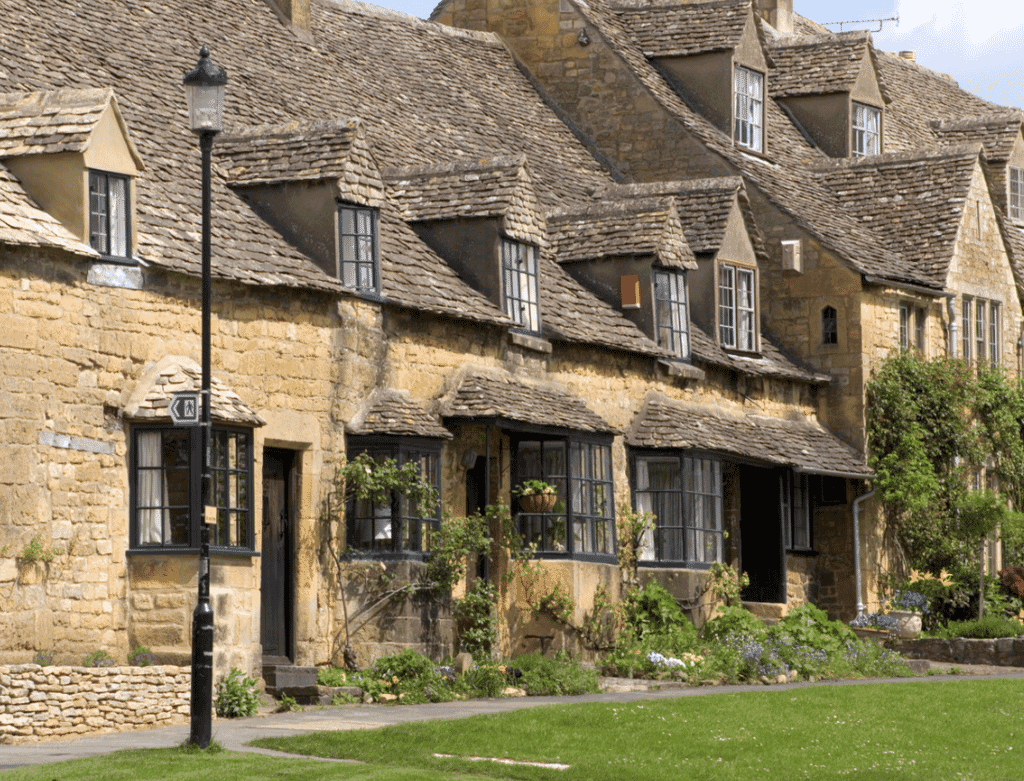 broadway in the cotswolds - village broadway in the cotswolds - village