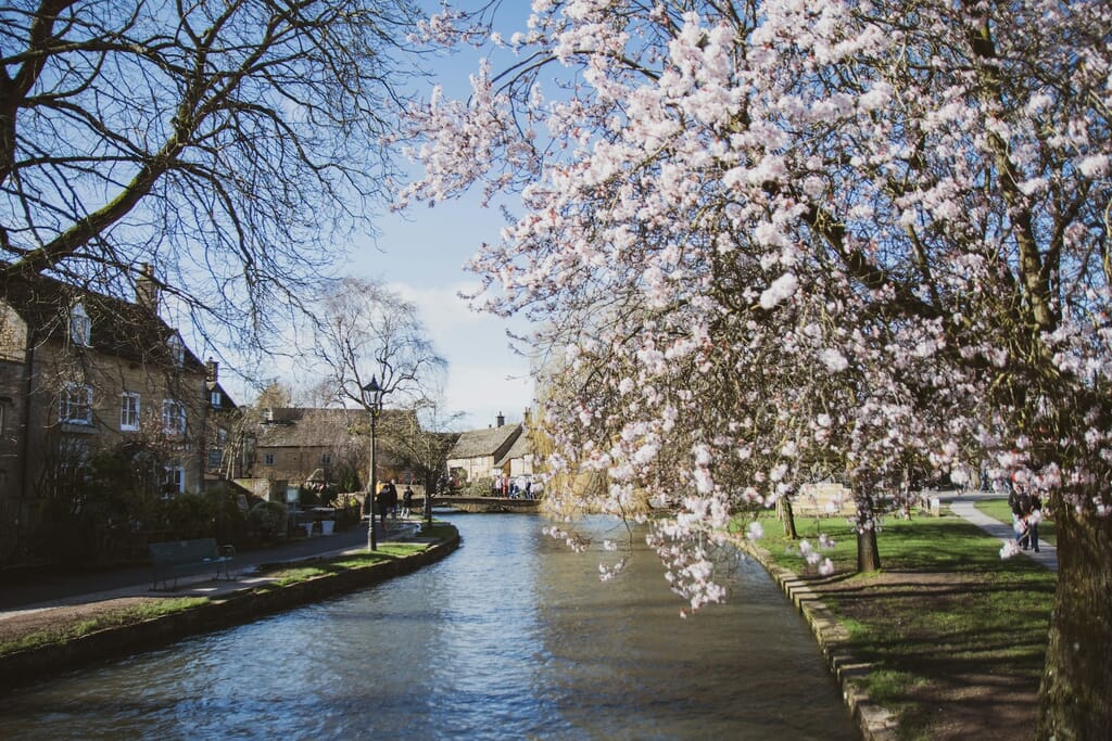 best villages in the cotswolds - bourton on the water best villages in the cotswolds - bourton on the water