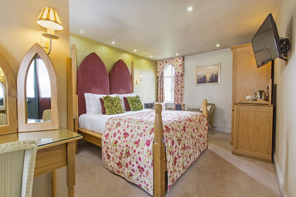 cedar manor hotel windermere - Crinkle Crags bedroom