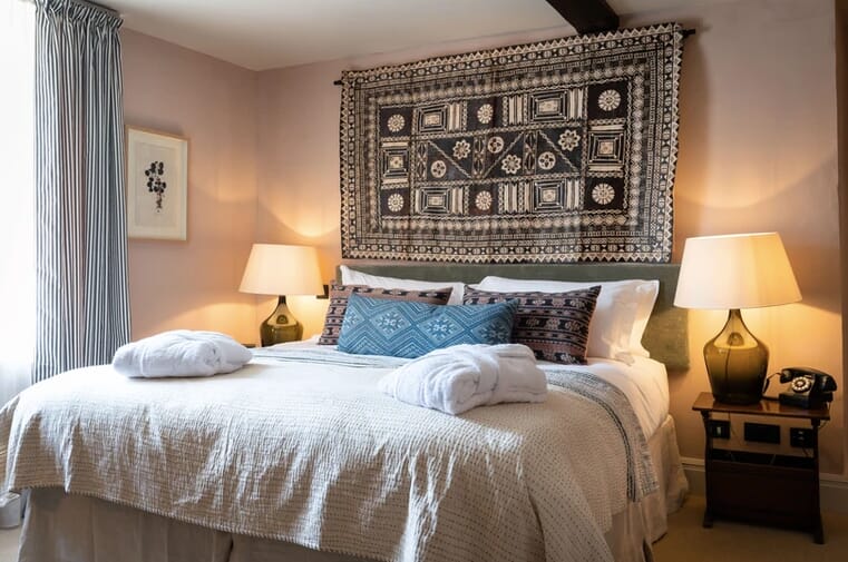 Royal Oak Pub Oxfordshire Ramsden Room - Wynchwood