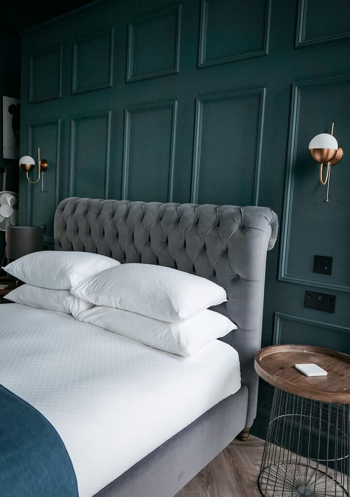 Neptune self-catering apartments cheltenham bedroom - weekend in Cheltenham Neptune self-catering apartments cheltenham bedroom - weekend in Cheltenham