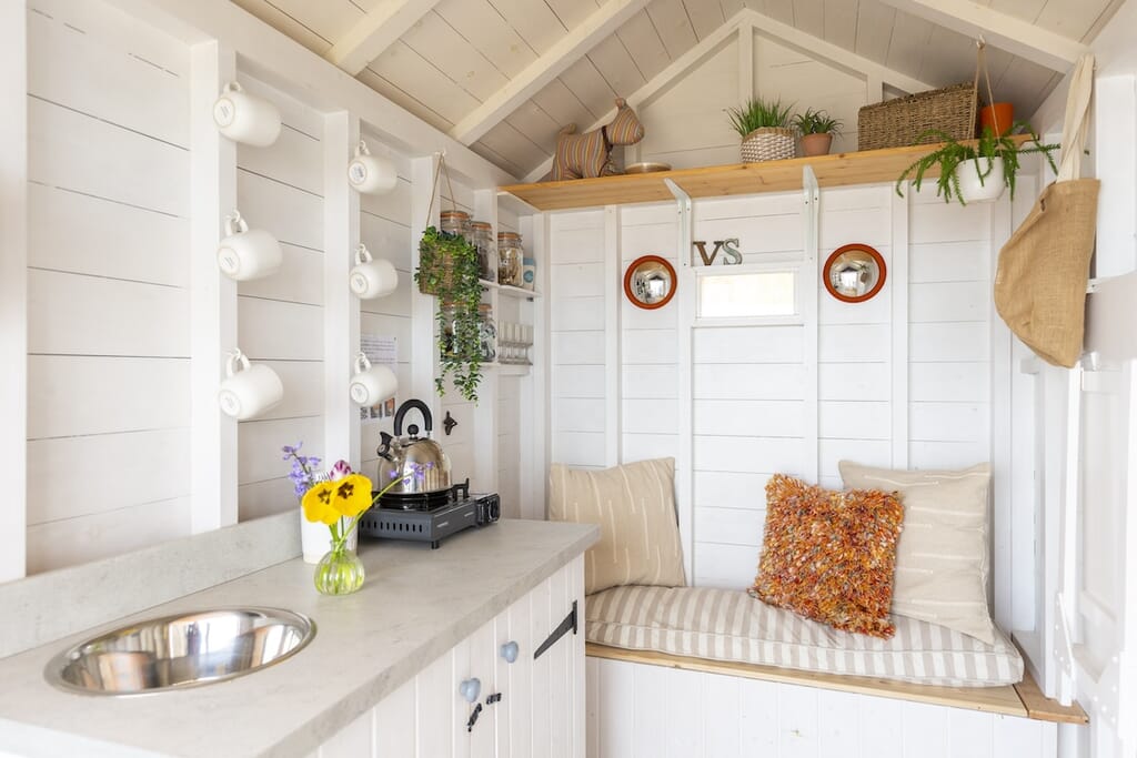 beach hut holidays - the happy huts in norfolk beach hut holidays - the happy huts in norfolk