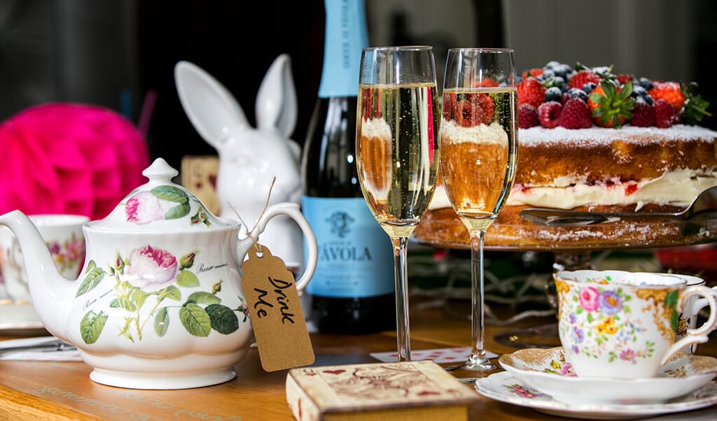 Hen Party House Brighton - Wonderland House: tea party with fizz
