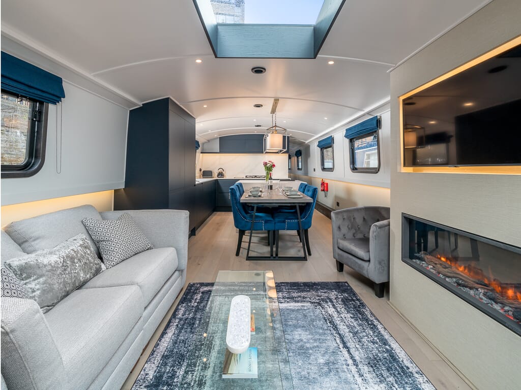 Lulubelle luxury houseboat stay in London Limehouse Marina - interior Lulubelle luxury houseboat stay in London Limehouse Marina - interior