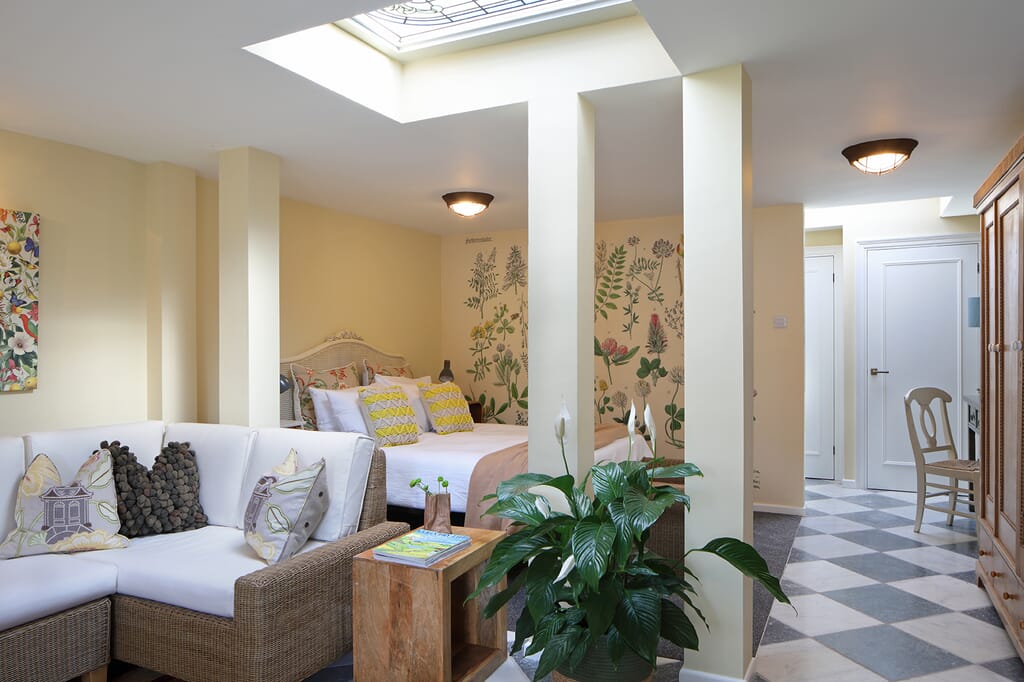 Forest of Dean dog friendly accommodation: woofield, steeple view apartment Forest of Dean dog friendly accommodation: woofield, steeple view apartment