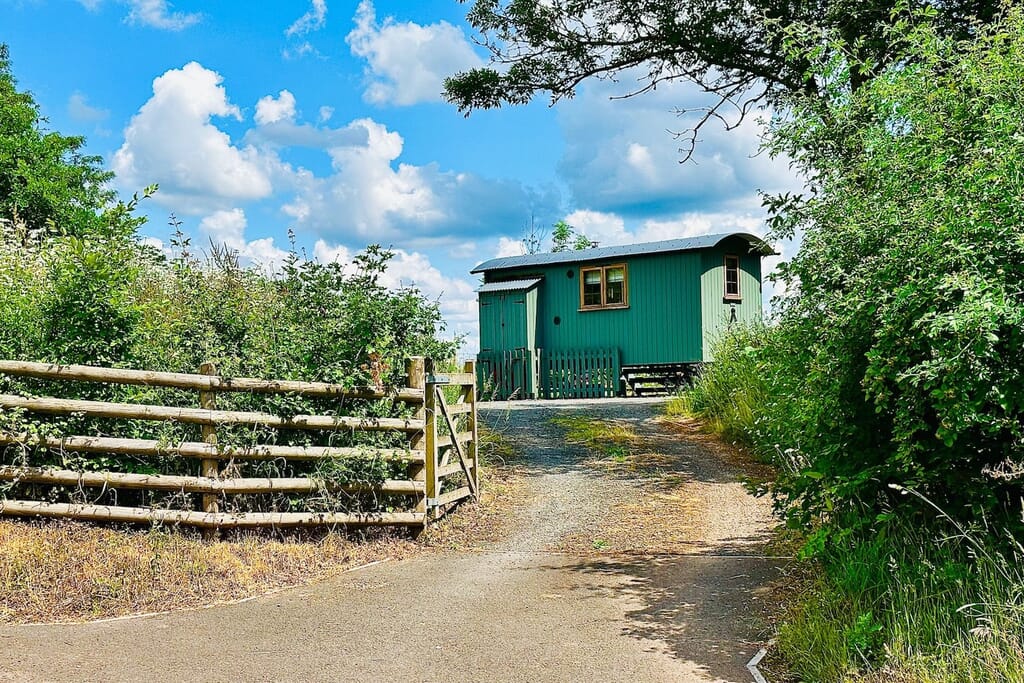 Shepherds Hut Wales - Cromwell's Hideaway Exterior Shepherds Hut Wales - Cromwell's Hideaway Exterior